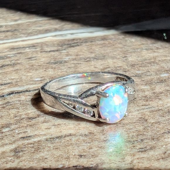 Sterling Silver Opal ring, Size 7 - Picture 6 of 8